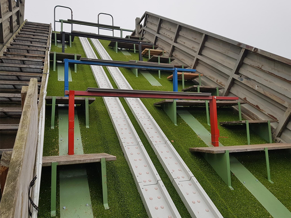 Montierte CLUBTRACK-Anlaufspur an der Peter-Ott-Schanze in Rothenburg an der Saale